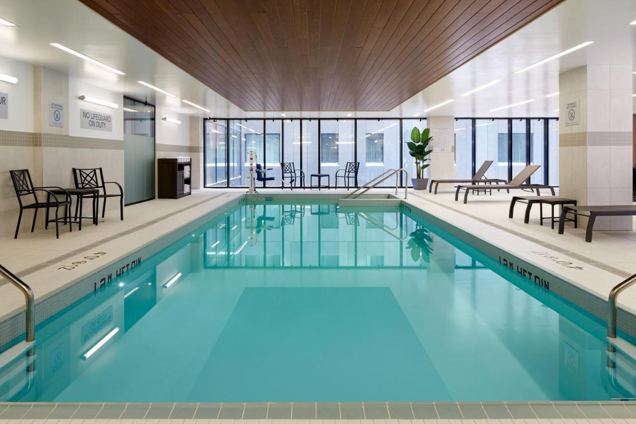 Hotel Courtyard Montreal Midtown Exterior foto